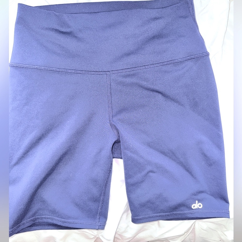 ALO Yoga Navy Blue 5” Airbrush High Waist Biker Short - Picture 4 of 5